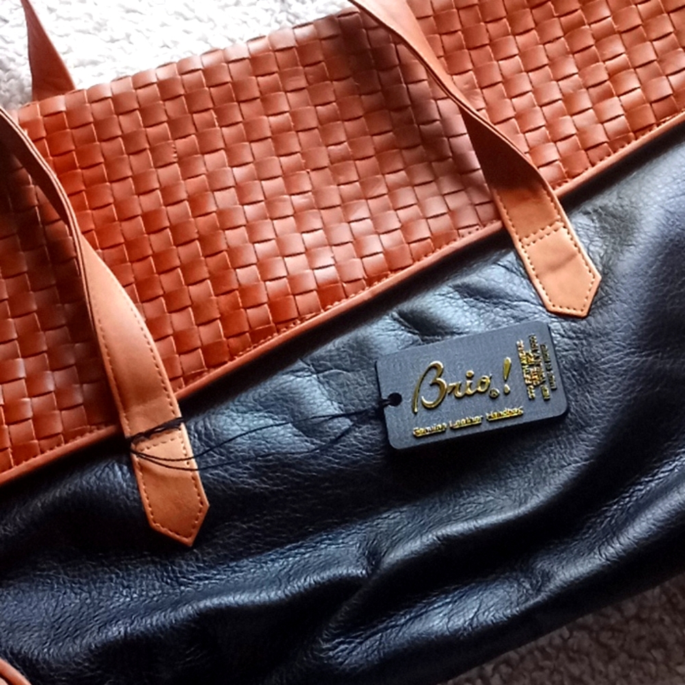 Brio Genuine Leather purse
